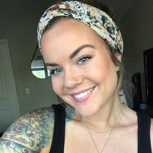 Meet your Posher, Stephanie